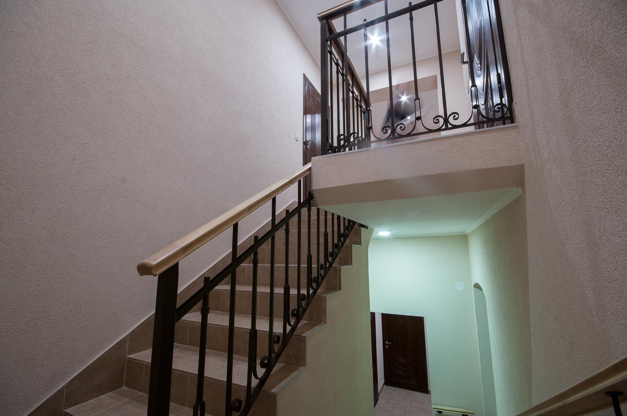 אוזהורוד Wonderful Flat On City Center מראה חיצוני תמונה